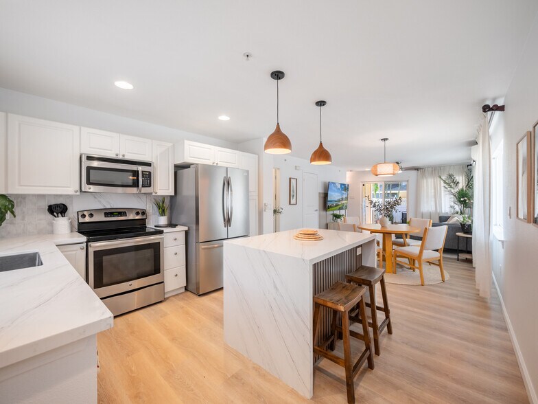 Building Photo - 1020 Kakala St