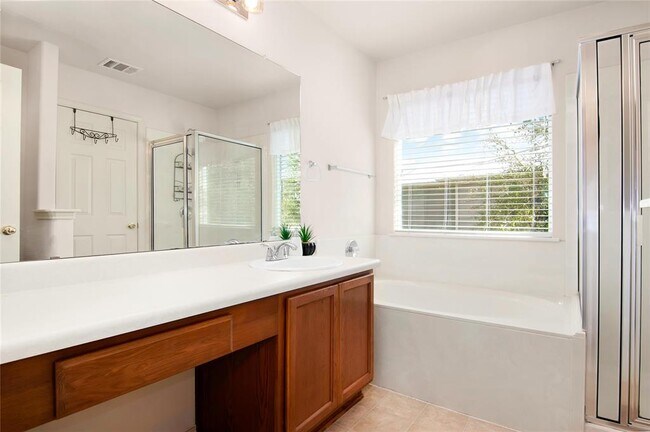 Building Photo - 14416 Lewis Carroll Ln