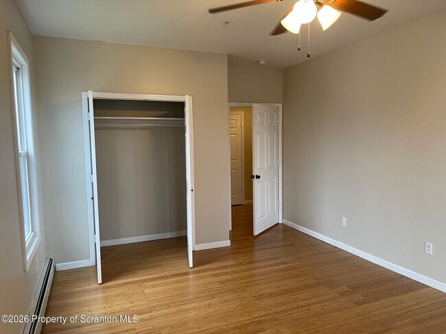 Building Photo - 1612 Capouse Ave