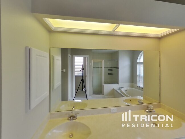 Building Photo - 4522 Swift Cir