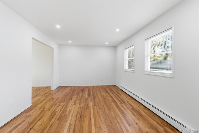 Building Photo - 41 Potters Ln