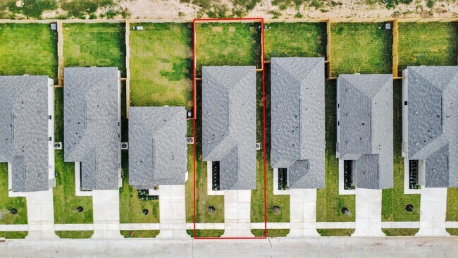 Building Photo - 21522 Cottonwood Mdws Trl