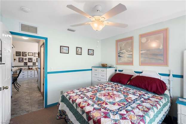 Building Photo - 703 NE 23rd Terrace