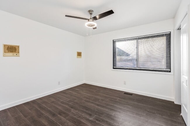 Building Photo - 3bd/2ba Ranch Style Nest In Fayetteville