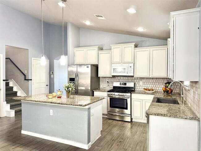 Building Photo - 7403 Cypress Pin Oak Dr