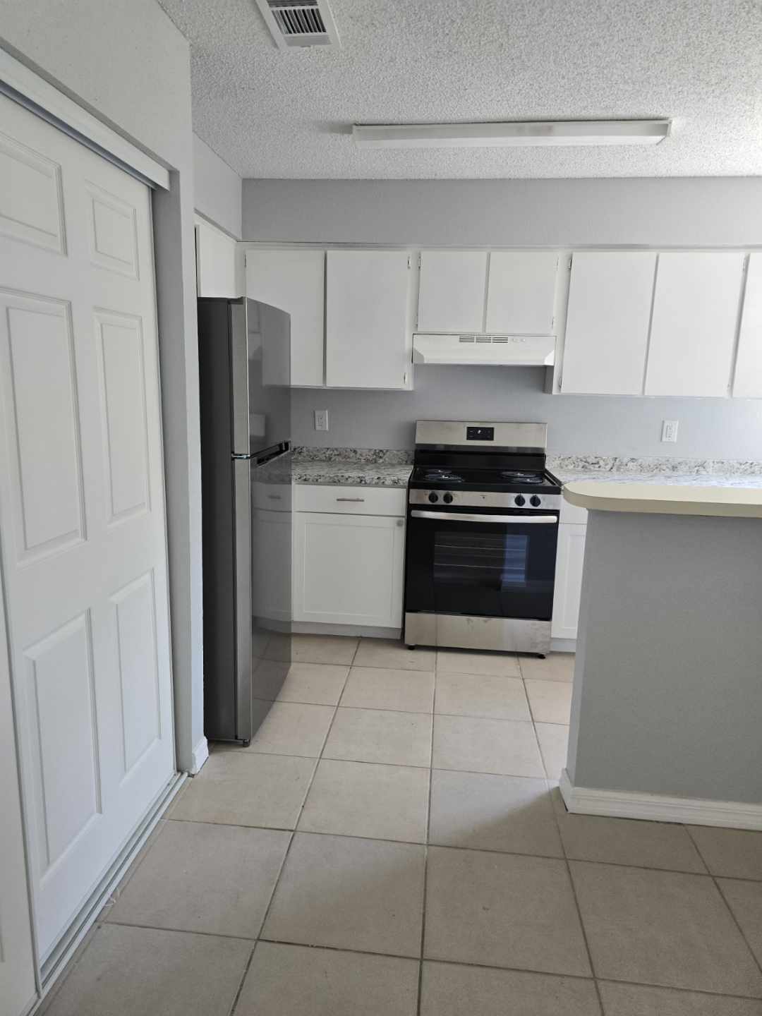 Building Photo - 3624 Meriden Ave