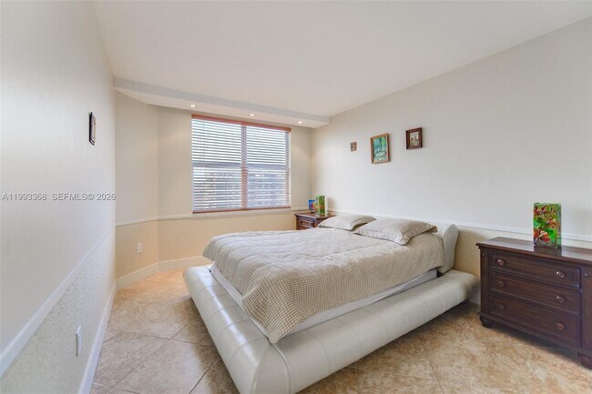 Building Photo - 1980 S Ocean Dr