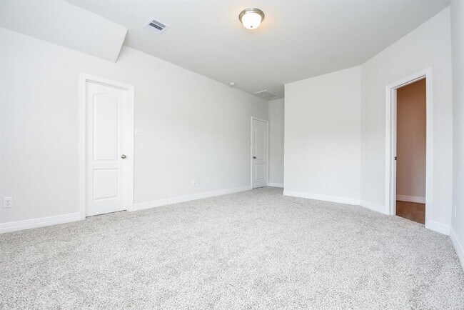 Building Photo - 27131 Grey Fox Run
