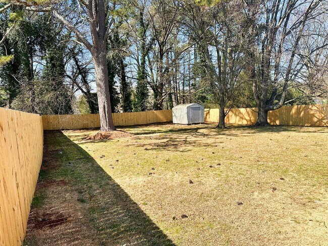 Building Photo - Charming 3BR House in Atlanta