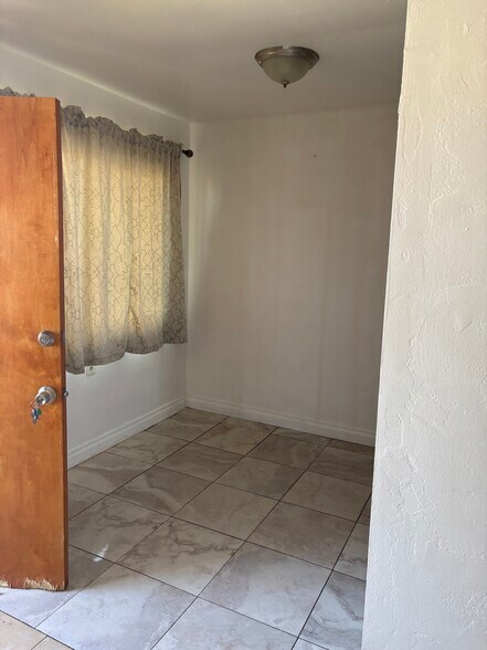 Building Photo - 5071 Sterling Ct