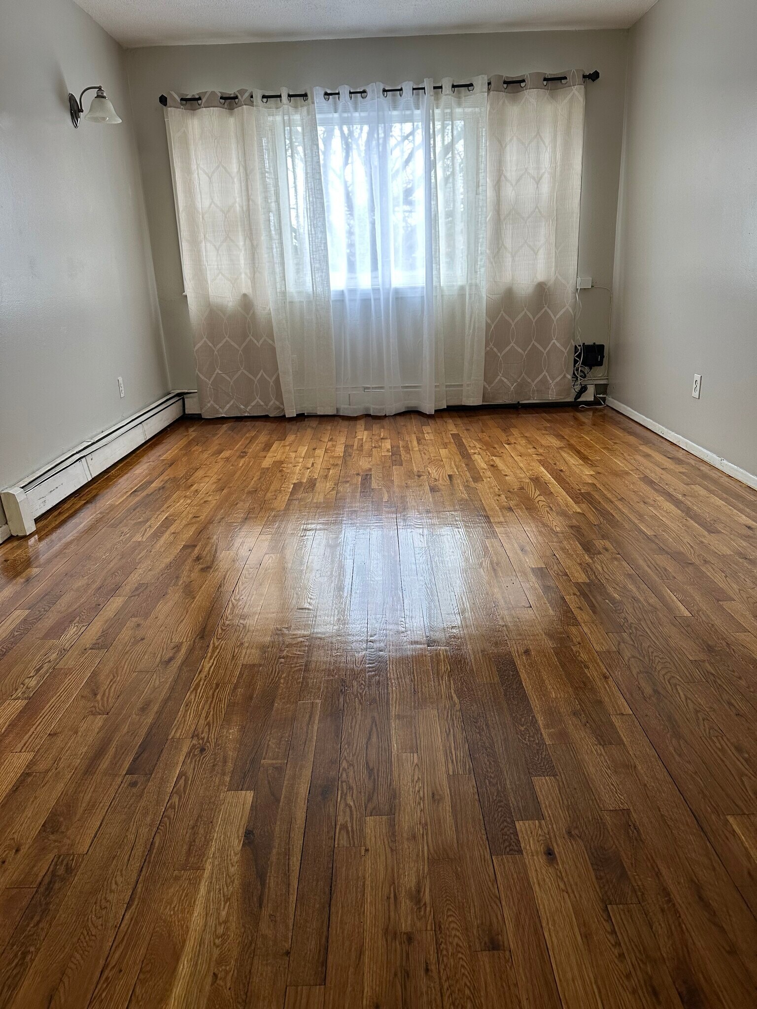 Building Photo - 18637 140th Ave