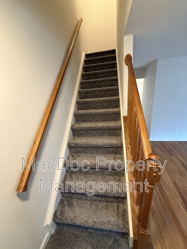 Building Photo - 4345 Normandy Ct