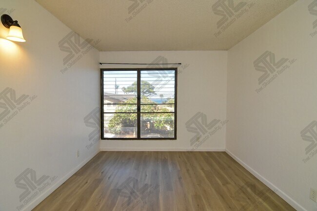 Building Photo - 87-123 Helelua Street - #G202
