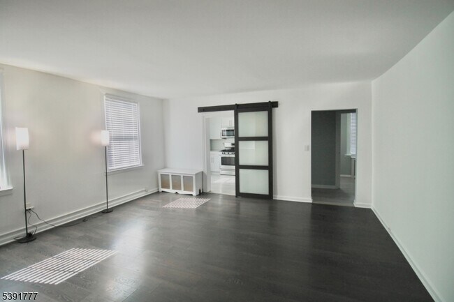 Building Photo - 22 Rockland Terrace