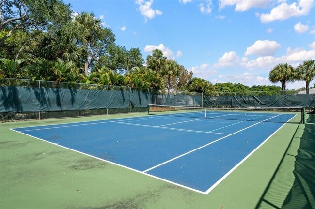 Building Photo - 12556 Woodmill Dr