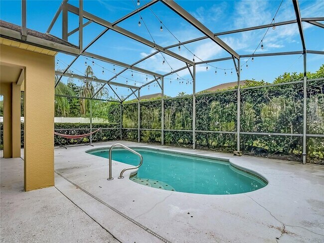 Building Photo - 4934 Lazy Oaks Way