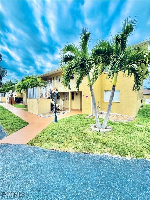 Building Photo - 706 SE 13th Ct