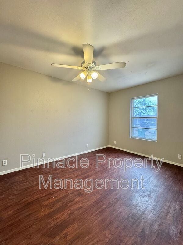 Building Photo - 1305 Richard St