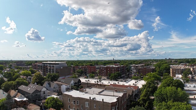 Building Photo - 3914 N Mozart St