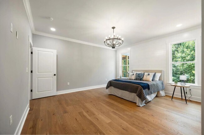 Building Photo - 269 Sentry Oaks