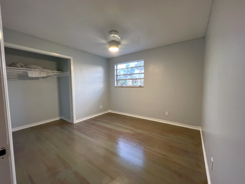 WEST LARGE BEDROOM HARDWOOD FLOORS NEWLY GLAZED - 500 Silver Beach Ave