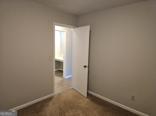 Building Photo - 8147 Flamingo Dr