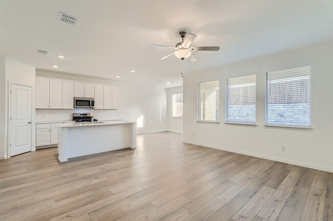 Building Photo - 1205 Gladespring Ln