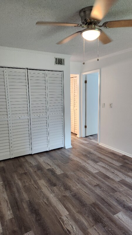Building Photo - 420 Breakwater Dr