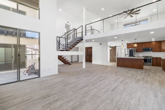 Building Photo - Luxury Living in the Heart of McCormick Ranch!