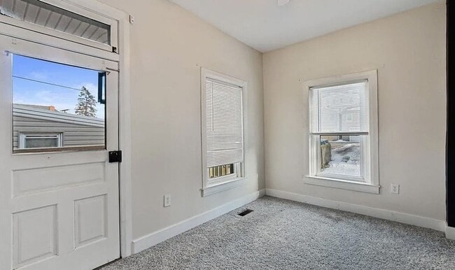 Building Photo - 3BR Home in Red Lion SD | Finished 3rd Floor, Garage, Balcony & Large Yard!