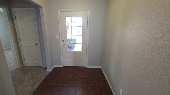 Building Photo - Clean 3 bed 2 bath  - Owasso schools