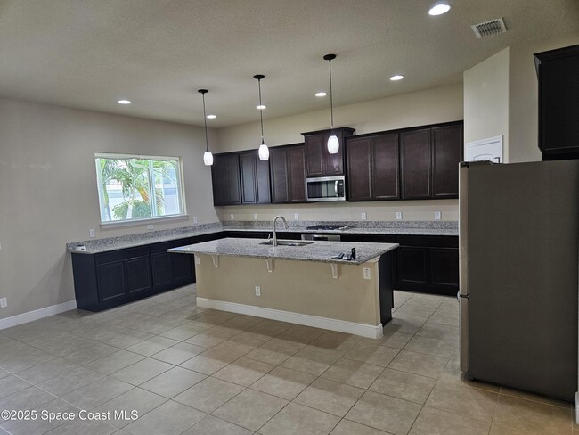 Building Photo - 3839 Poseidon Way