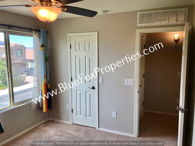 Building Photo - 9009 W Rolling Springs Dr