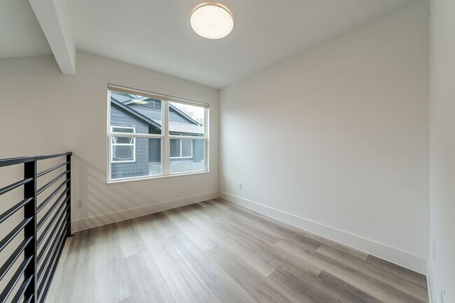 Building Photo - Stunning 2 bed / 2 bath condo in North Austin