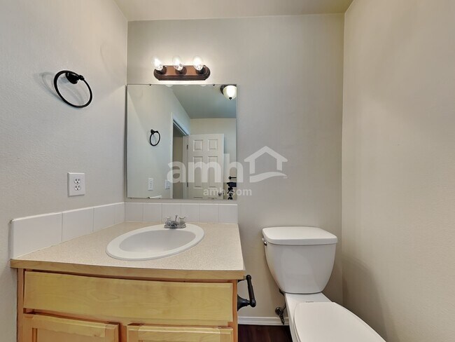 Building Photo - 16646 Rainier View Dr SE