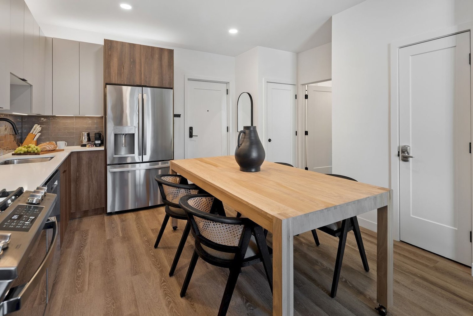 Building Photo - 484 2nd St