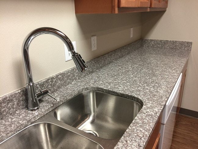 Building Photo - CreekSide