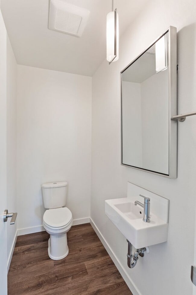 Building Photo - 32742 Hemlock Ave SE