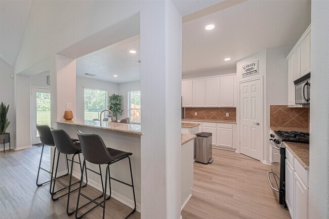 Building Photo - 14 Sprite Woods Pl