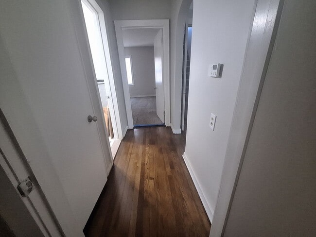 Building Photo - Come see your next home!!  3 bed, 2 bath i...