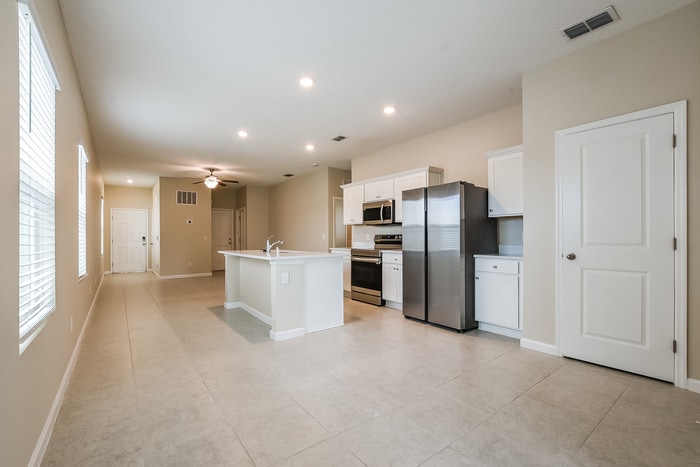 Building Photo - 2699 Island Walk Dr