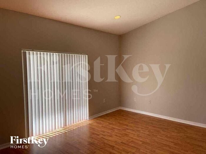 Building Photo - 11524 SW 152nd Ct