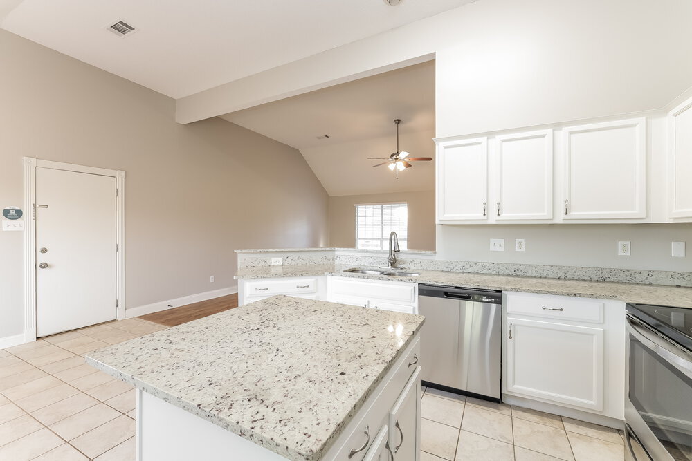Building Photo - 25 Oakridge Cove