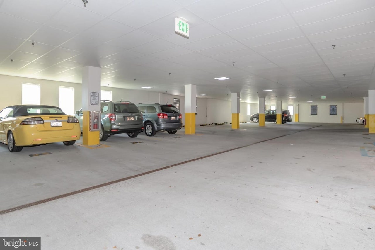 Building Photo - 700 Cattail Cv