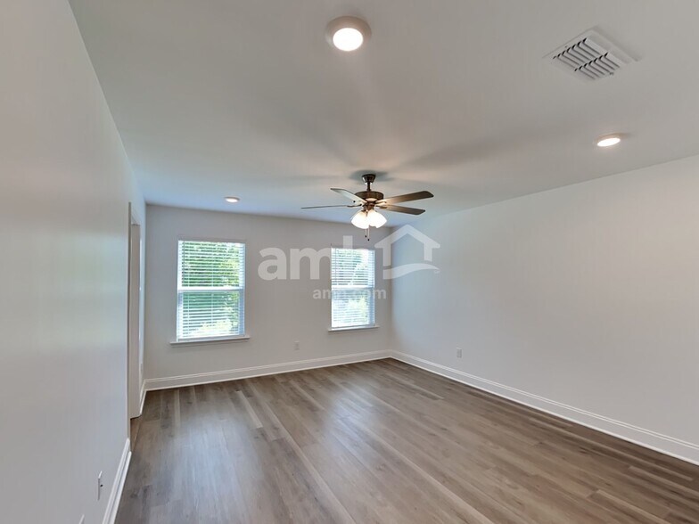 Building Photo - 228 Argea Dr