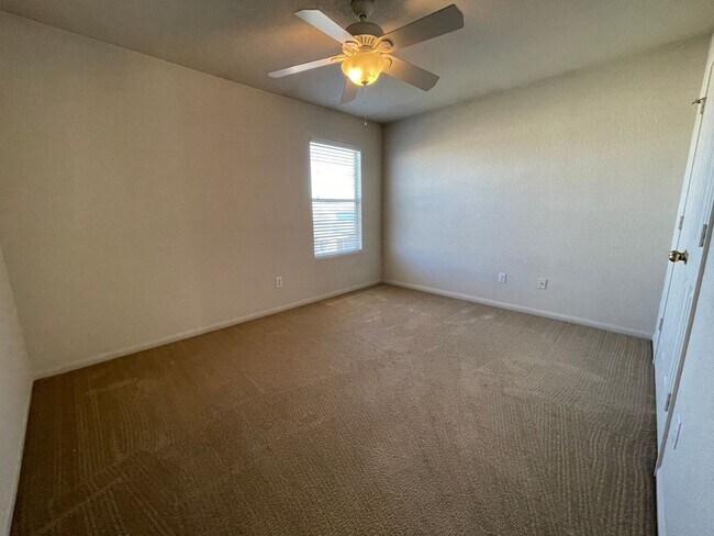 Building Photo - 4-Bedroom House for Rent in Killeen