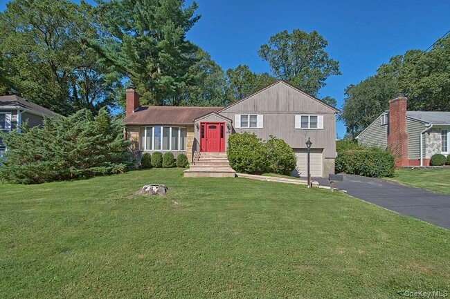 Primary Photo - 185 Pinewood Rd