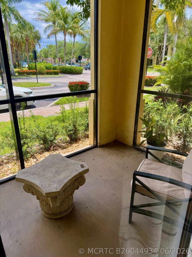 Building Photo - 3018 Alcazar Pl