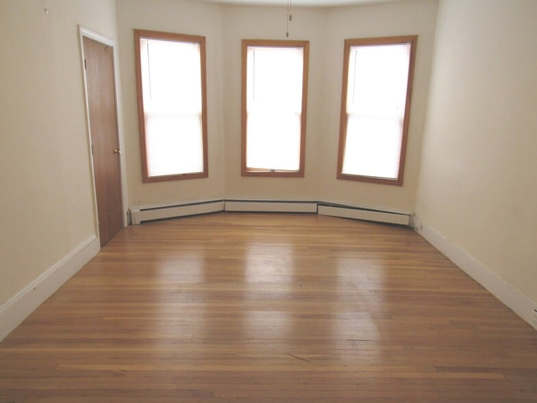 bedroom - 188 Hillside St