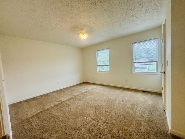 Building Photo - 409A Miller St SE
